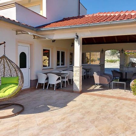 קמפור Studio Apartments Peric Rab מראה חיצוני תמונה