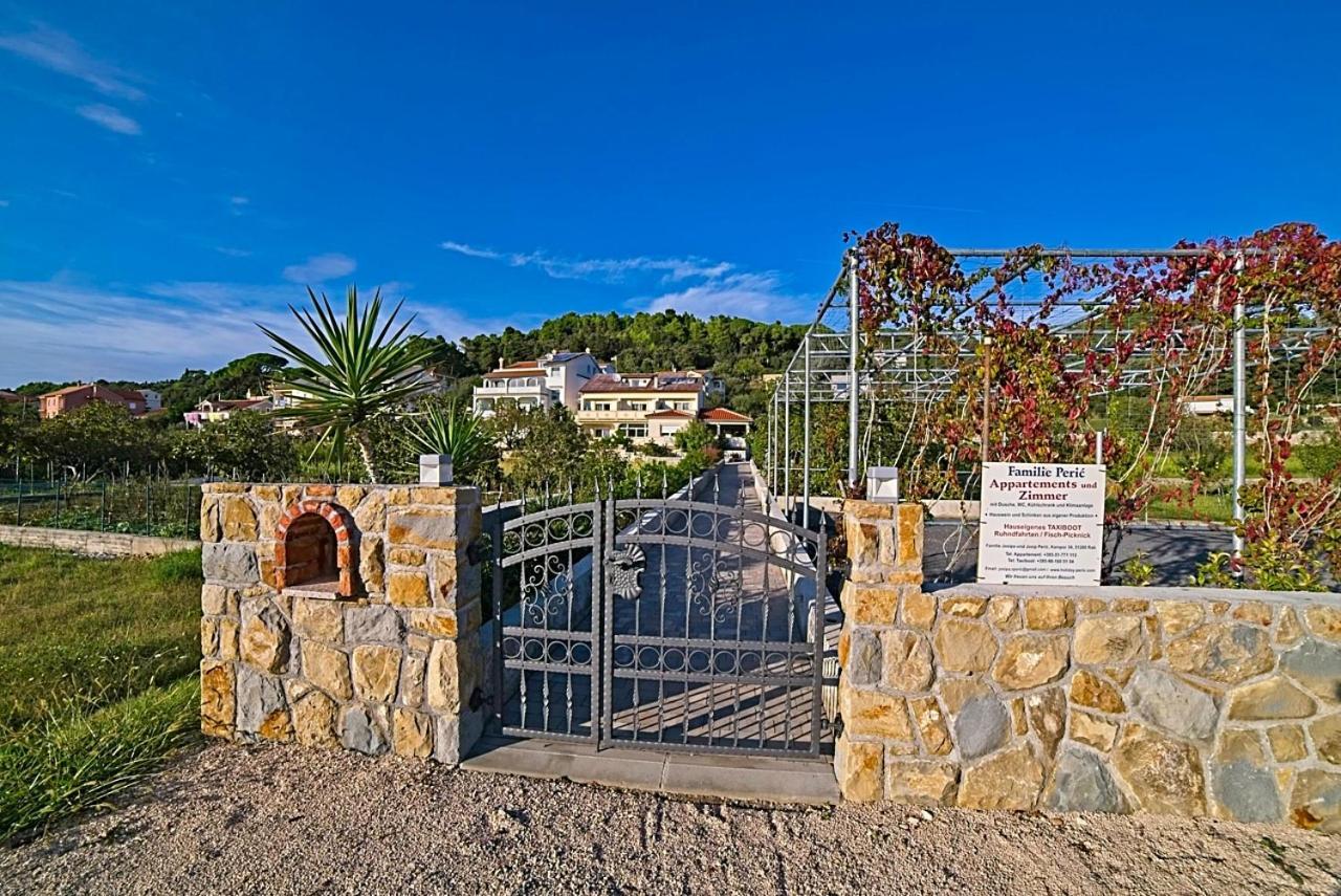 קמפור Studio Apartments Peric Rab מראה חיצוני תמונה